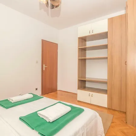 Frane Apartment