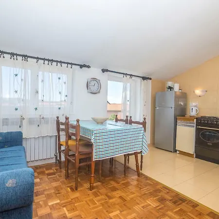 Frane Apartment