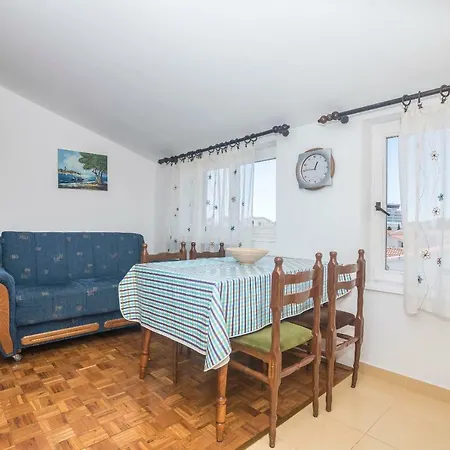 Frane Apartment *