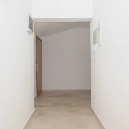 Frane Apartment